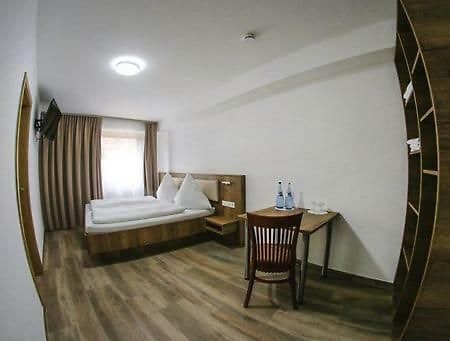 LOOK Hotel&Rooms Crailsheim Buitenkant foto