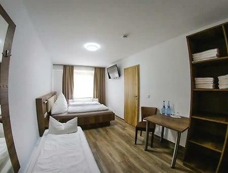 LOOK Hotel&Rooms Crailsheim Buitenkant foto
