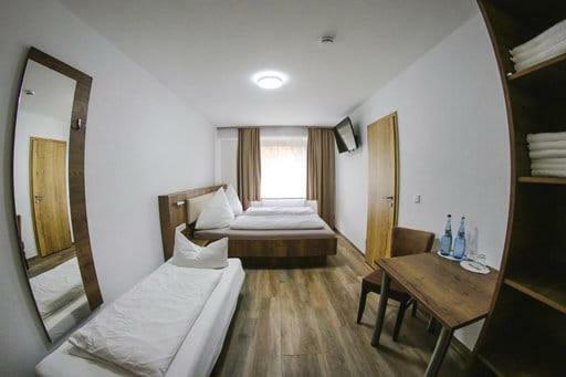 LOOK Hotel&Rooms Crailsheim Buitenkant foto